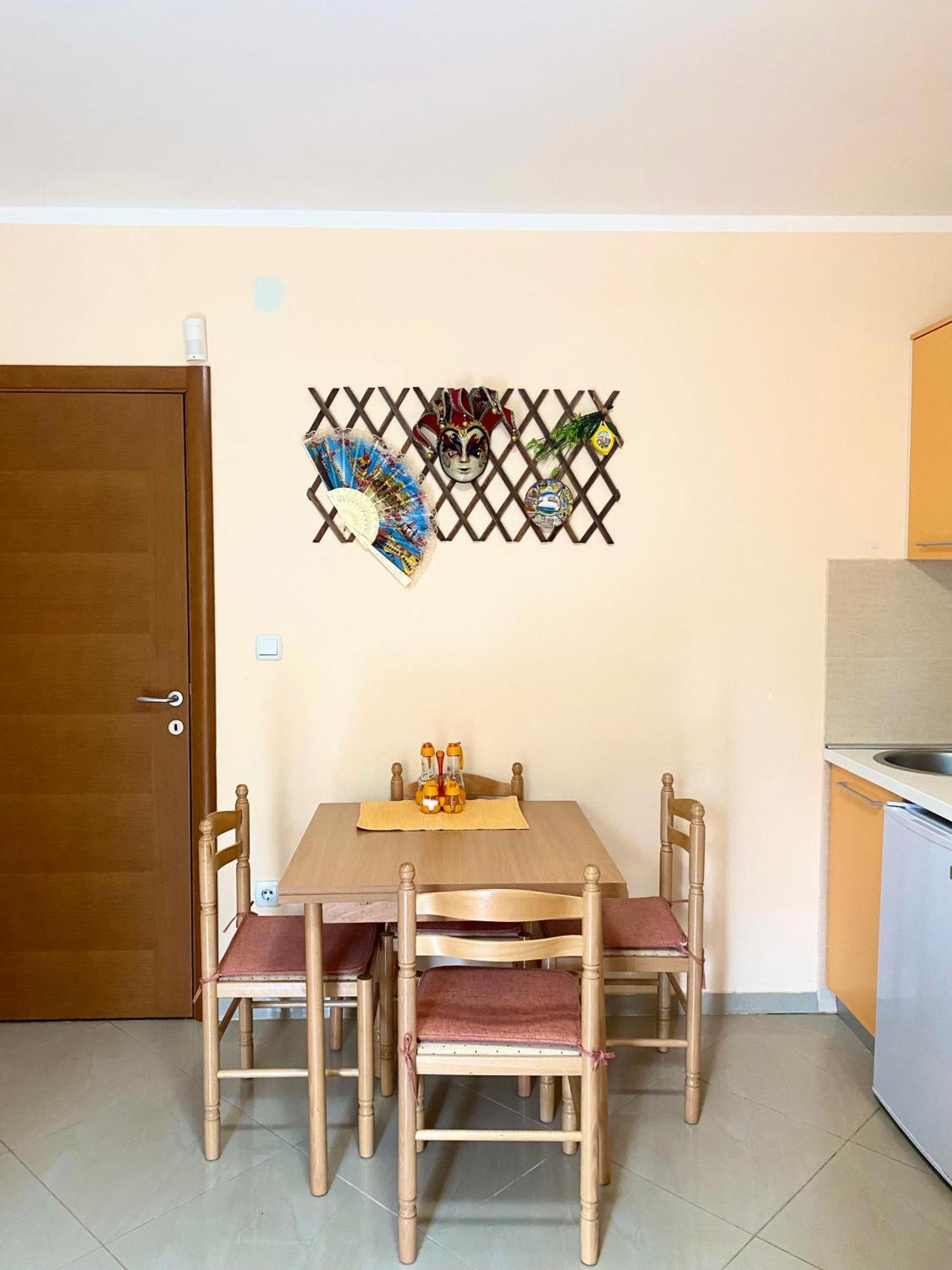 Apartments Villa Viktoria Tivat Extérieur photo